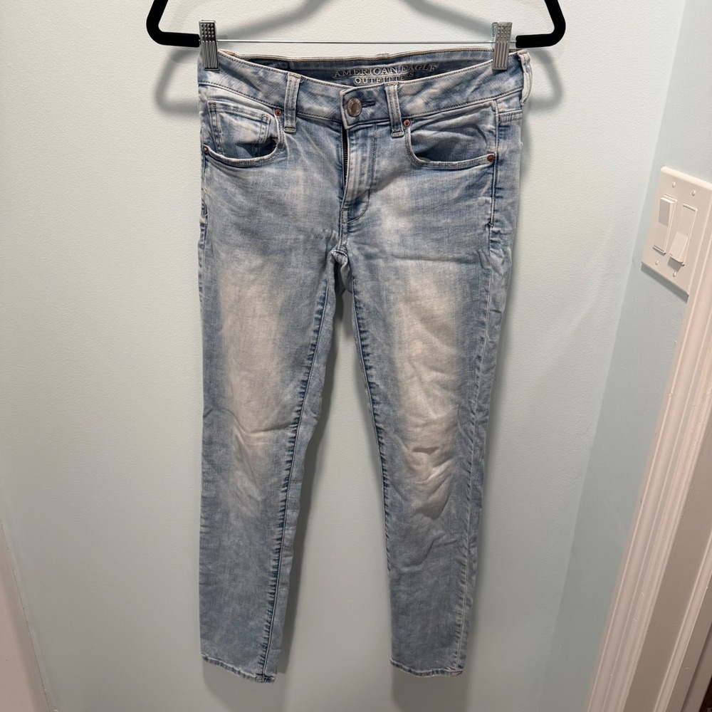 American Eagle Skinny Jeans Light Wash Size 2 Super Stretch Casual Everyday